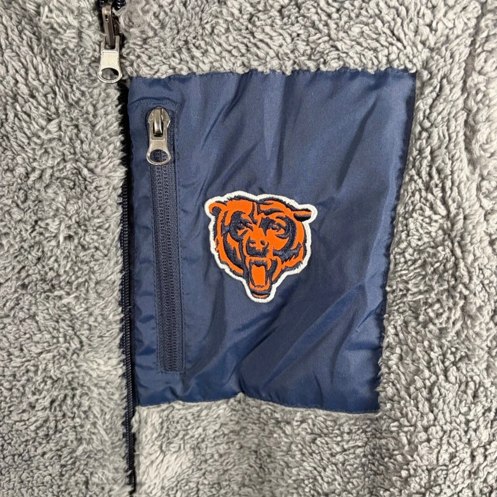 Chicago Bears Reversible Puffer Vest Fleece Men L Navy Orange Gray NFL - Picture 7 of 12